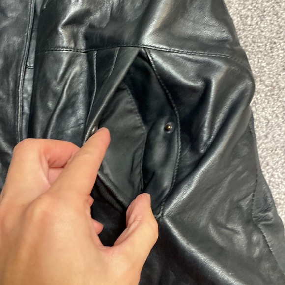 Danier Genuine Leather Women’s Winter Jacket Faux Fur - Picture 9 of 12